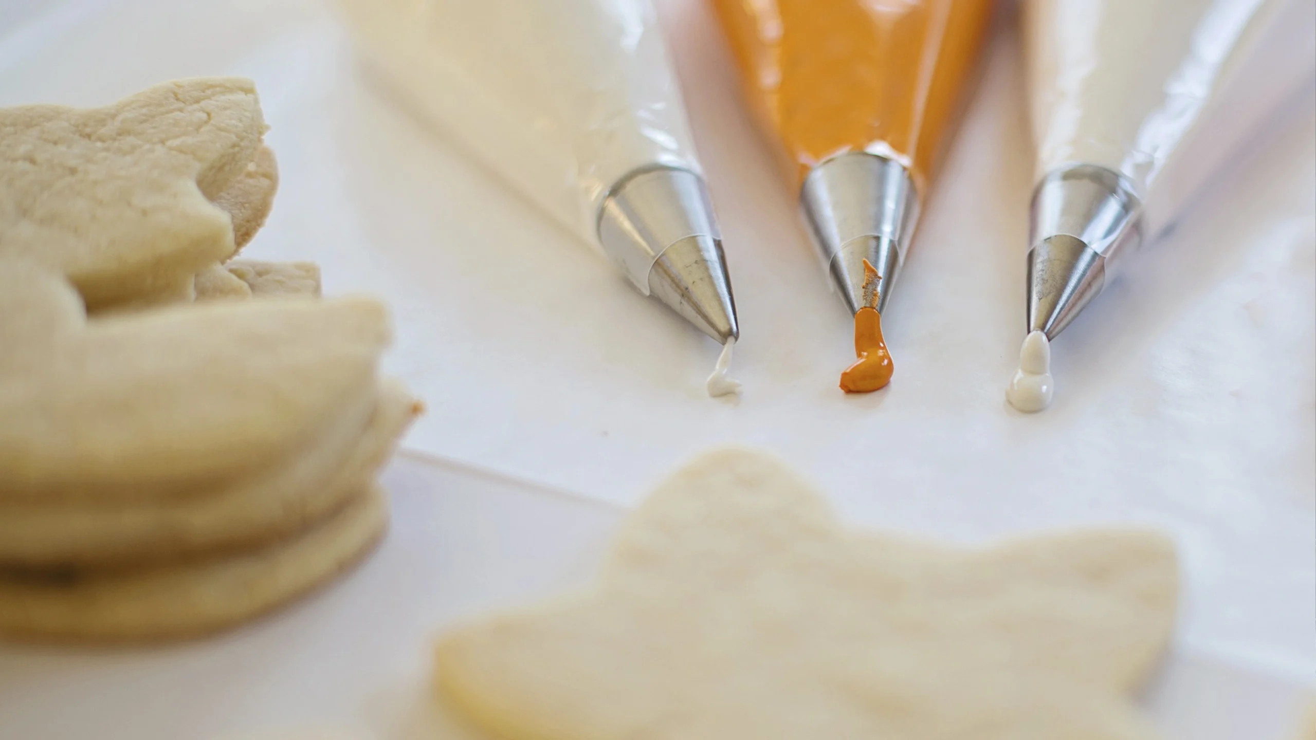 Cómo hacer el glasé real para tus huevos de Pascua y que queden perfectos