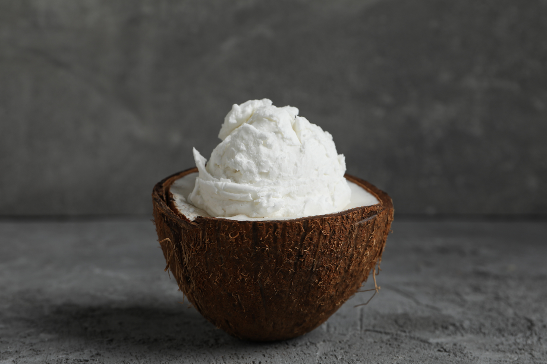 Aprende a hacer este refrescante helado de coco
