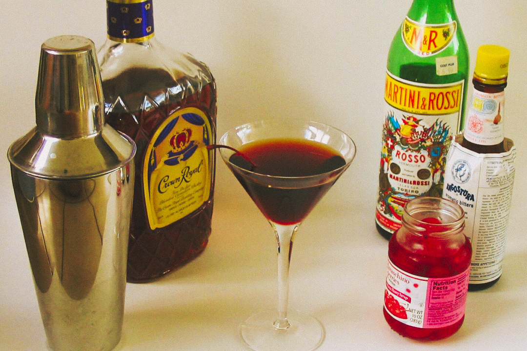 Así se hace el Manhattan más clásico: la tradición neoyorquina en una copa