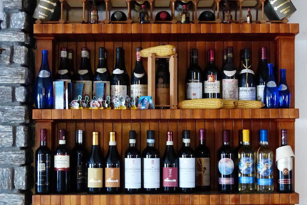 Cómo escoger un buen vino para sorprender a tus invitados: 5 tips esenciales