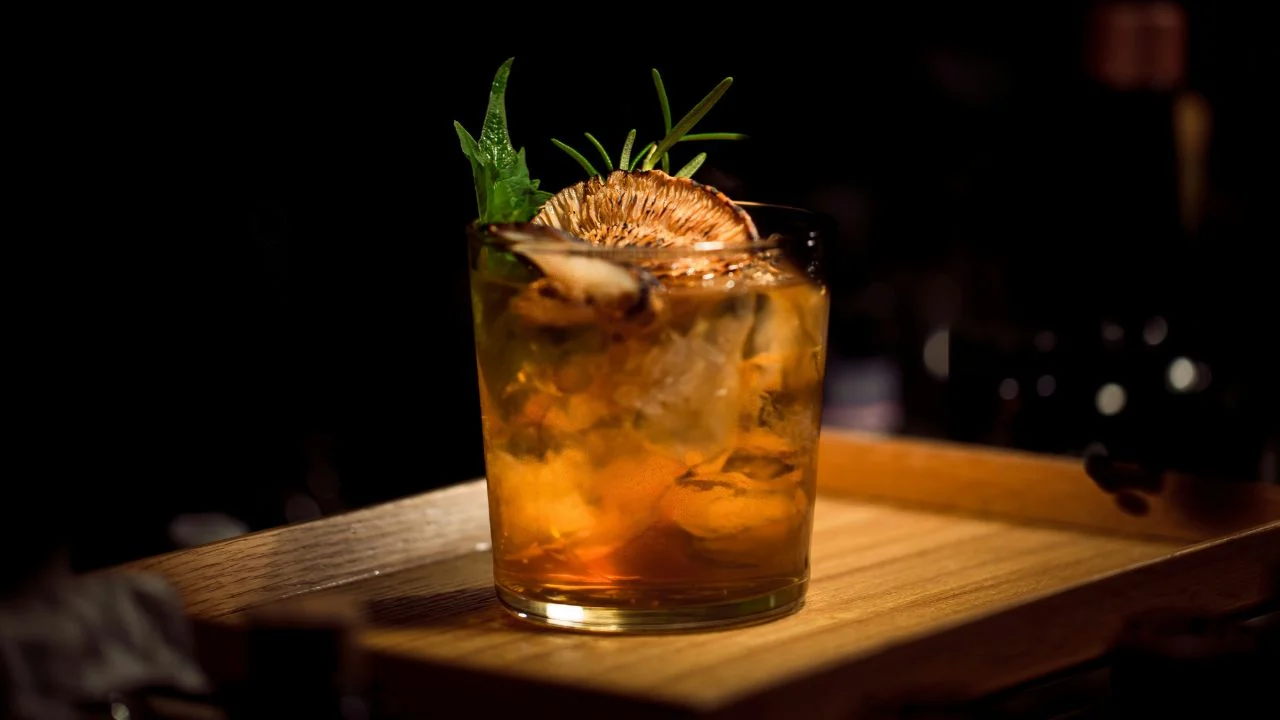 Encuentra el cóctel perfecto para ti con estos tips de bartenders 
