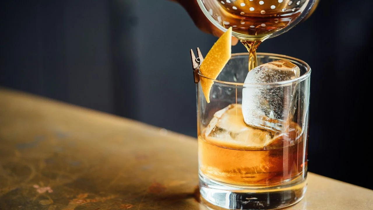 Encuentra el cóctel perfecto para ti con estos tips de bartenders 