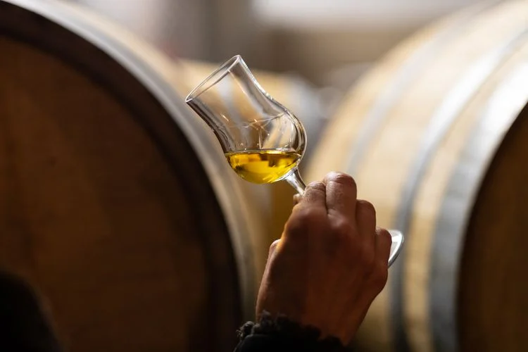 Grappa, el digestivo italiano que debes pedir con más frecuencia
