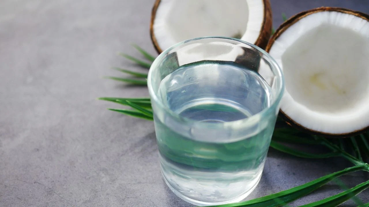 Bebidas que te hidratan mejor que el agua