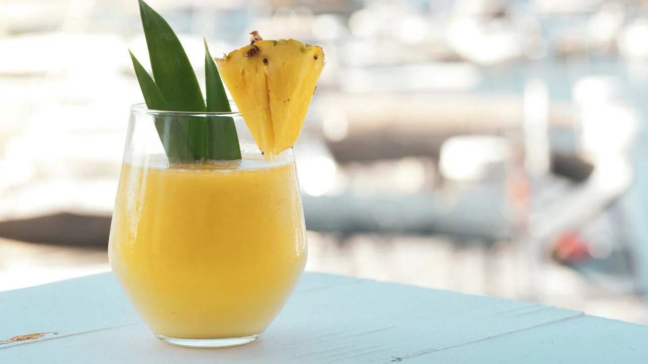 Cómo hacer piña colada y con qué alimentos maridarla