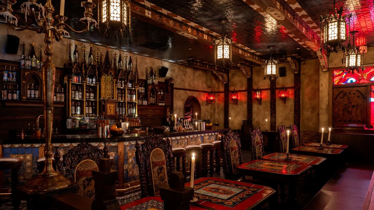 Vive el lado enigmático de San Diego en The LaFayette Hotel