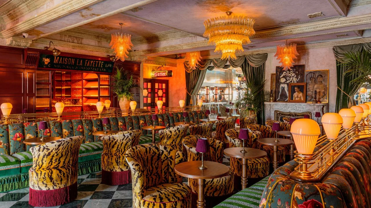 Vive el lado enigmático de San Diego en The LaFayette Hotel