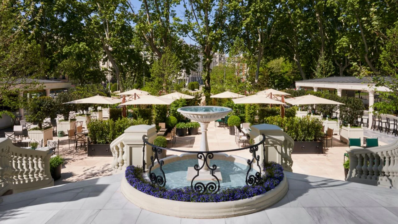 Planes gastronómicos en agosto en el Jardín del Ritz