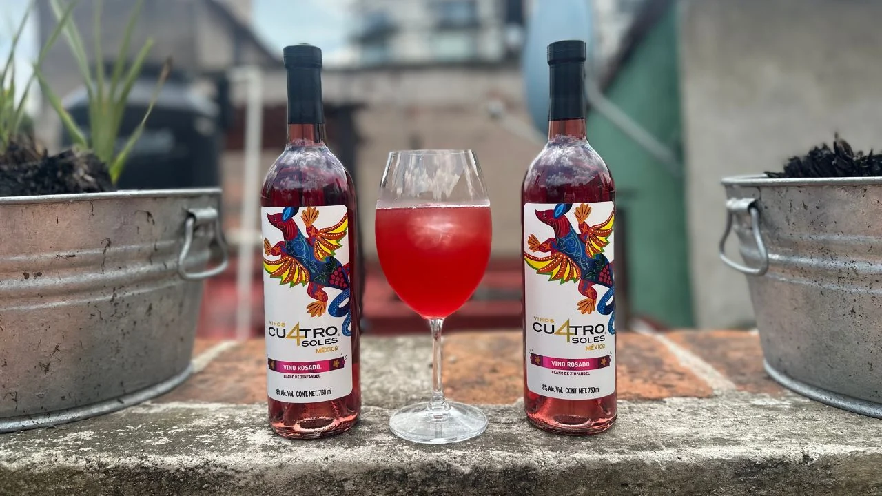 Si eres fan del gin y del vino rosado, te fascinará este Rosé Triple 