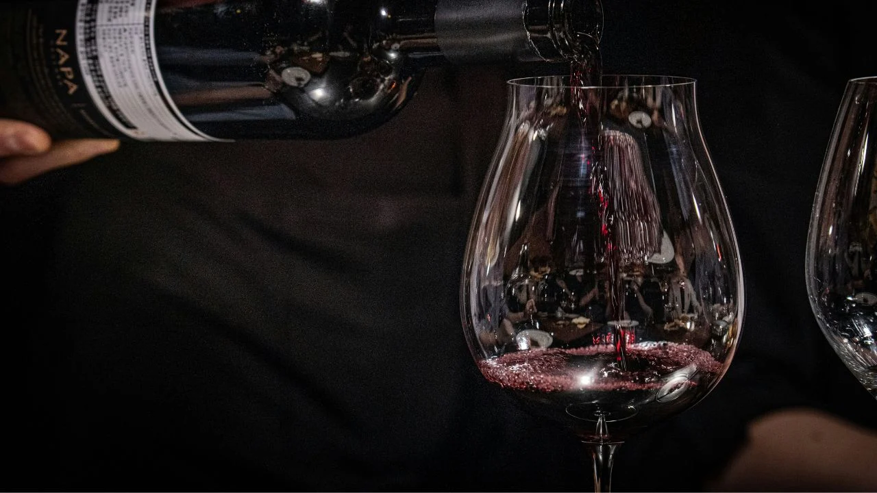 ¿Cuánto tiempo dura el vino después de abrirlo?
