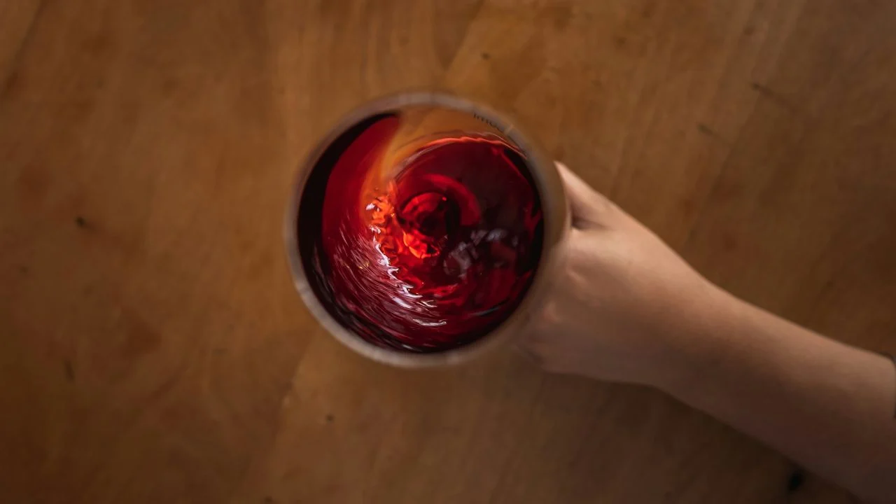 ¿Cuánto tiempo dura el vino después de abrirlo?
