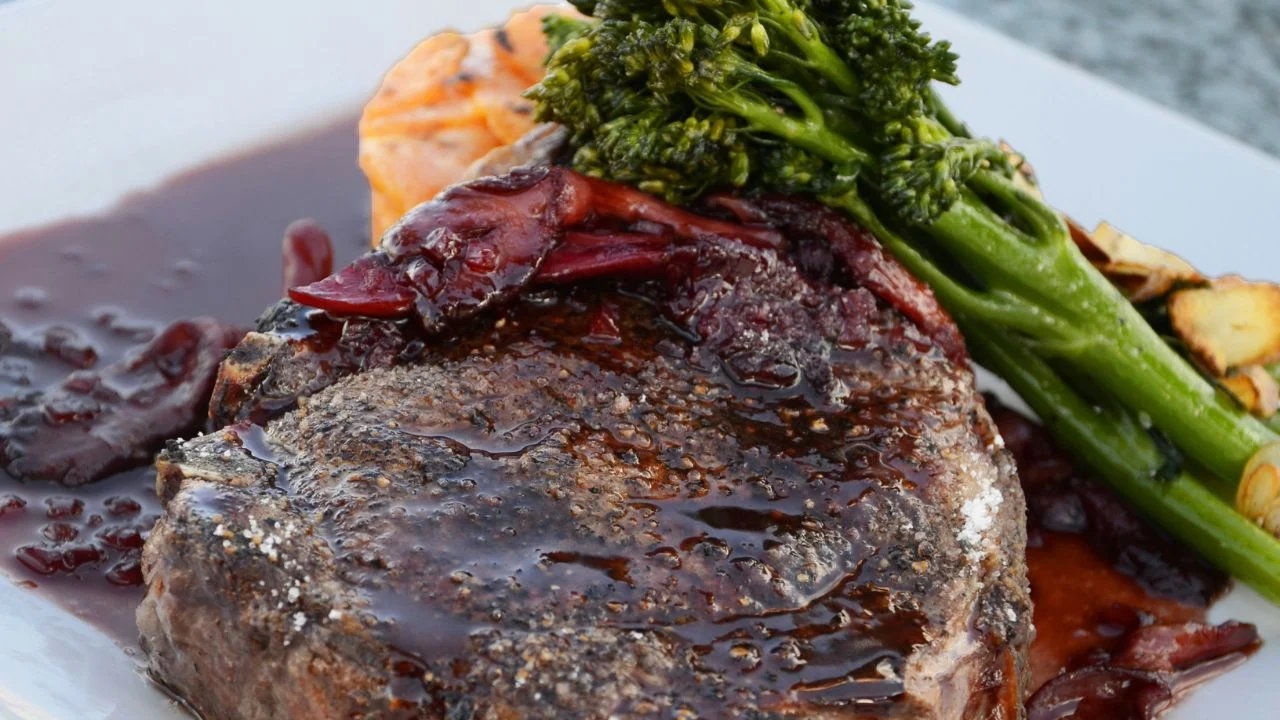 Chefs utilizan hongo para crear nuevos platos a partir de residuos alimentarios