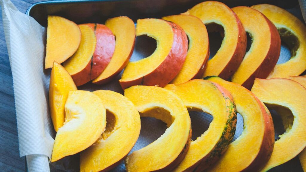 Para el antojo otoñal, una sopa de calabaza y manzana