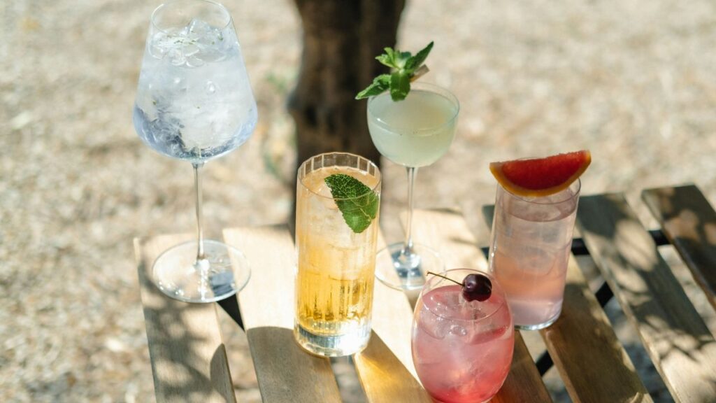 Cómo calcular la cantidad de alcohol necesaria para una fiesta