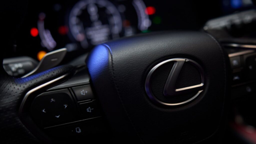 Lexus y el arte de Takumi: perfección artesanal en cada detalle 