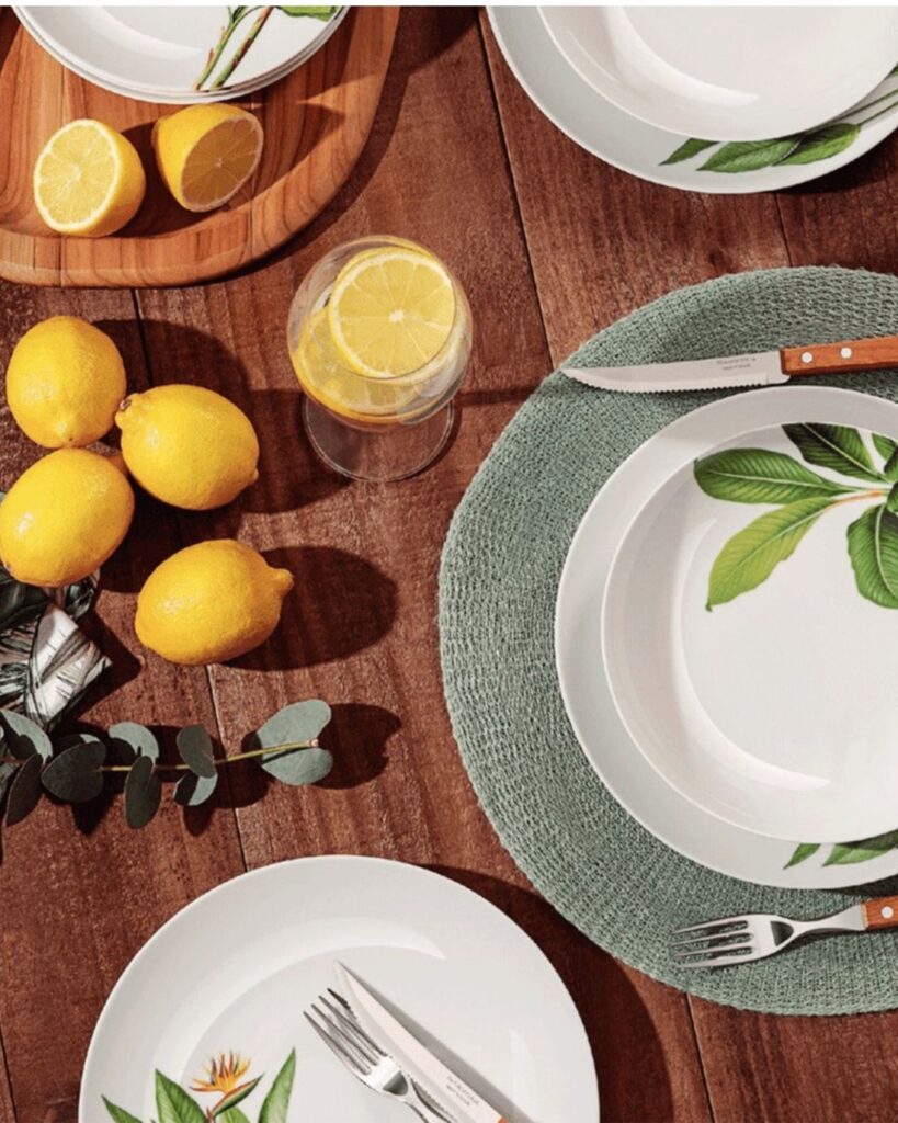 Viste tu mesa con porcelana
