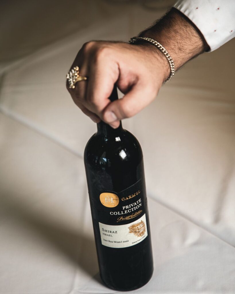 Del viñedo a la mesa: la esencia de los vinos kosher