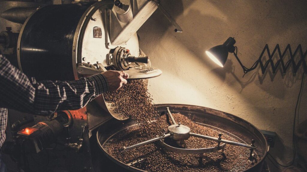 Prepara una taza de café perfecta con el método de vertido