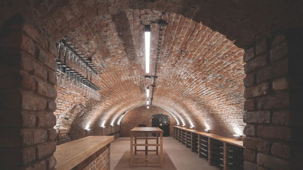 La transformación de la Bodega Kolby: una fusión entre lo histórico y lo contemporáneo