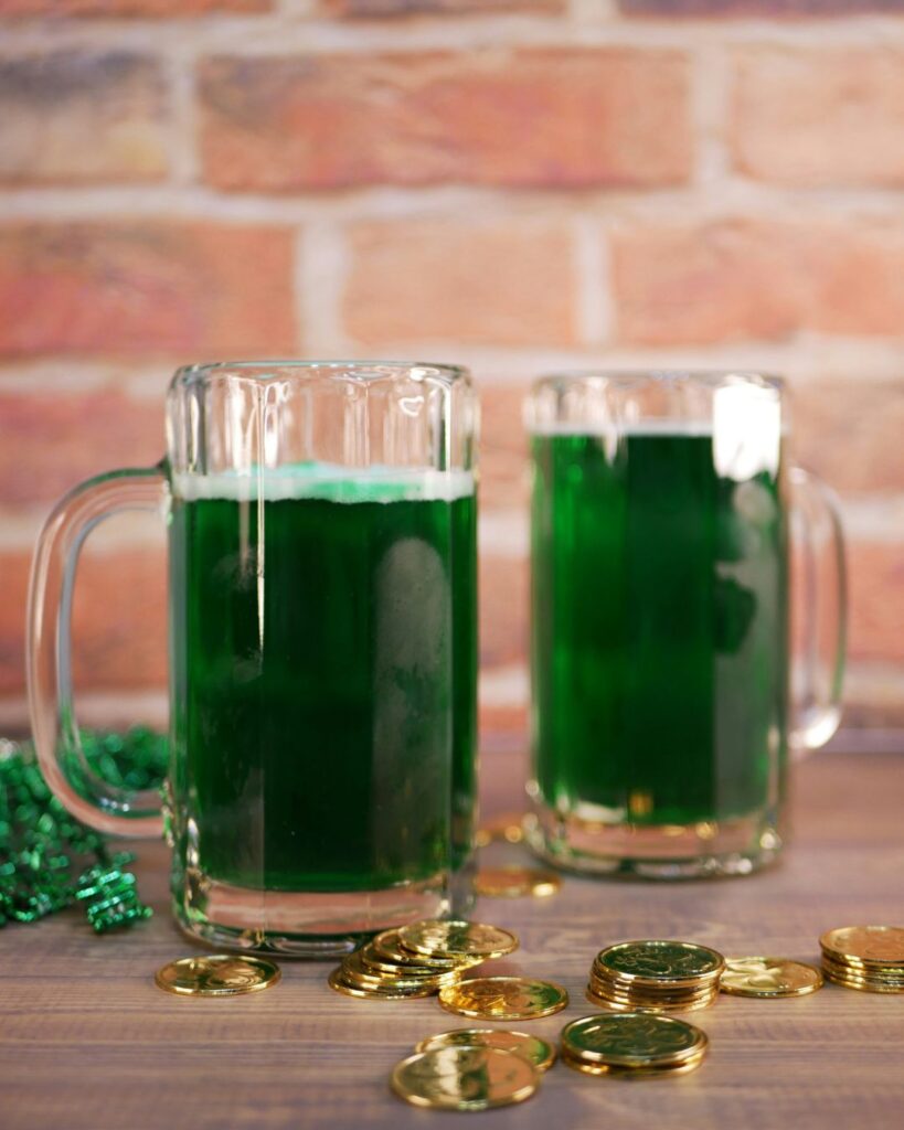 5 cosas que no sabías sobre la cerveza verde en el Día de San Patricio