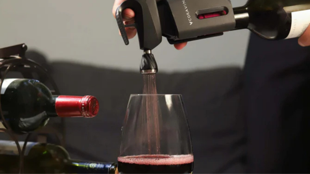 Descubre cómo probar vinos sin descorchar la botella gracias a este innovador gadget