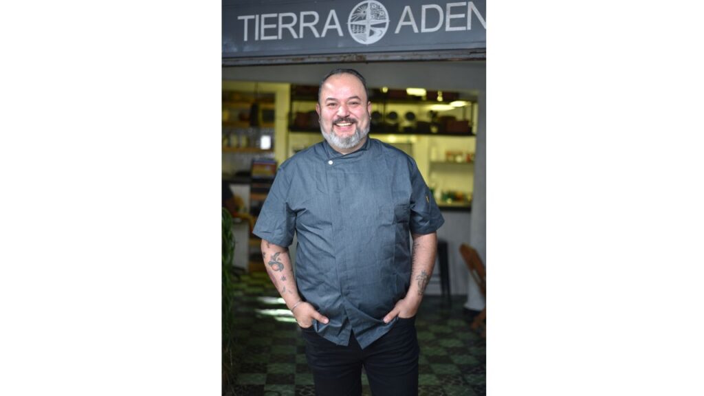Tierra Adentro foto del chef Mane Rivera
