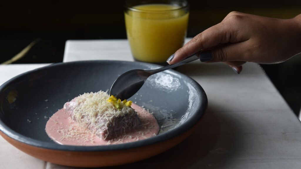 Tierra Adentro y sus postres tradicionales, como este tamal