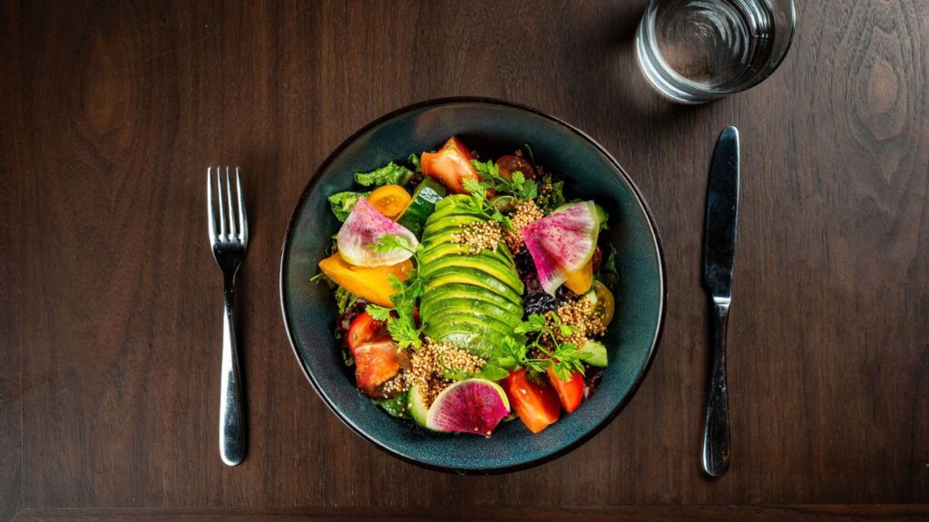 Loews Hotels celebra los sabores locales y sustentables con Freshly Rooted 