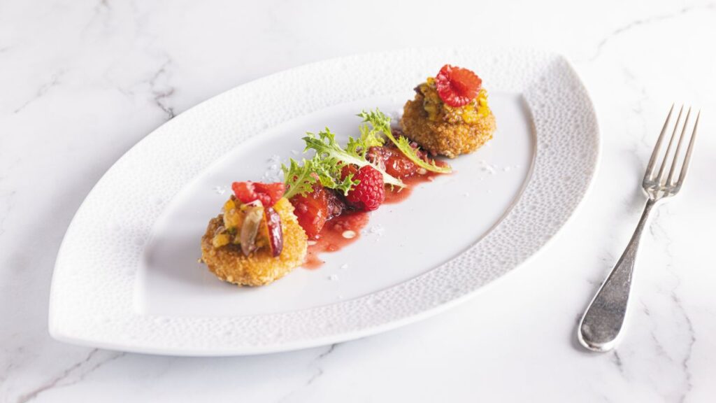 Azure, el nuevo restaurante insignia de Regent Seven Seas Cruises 