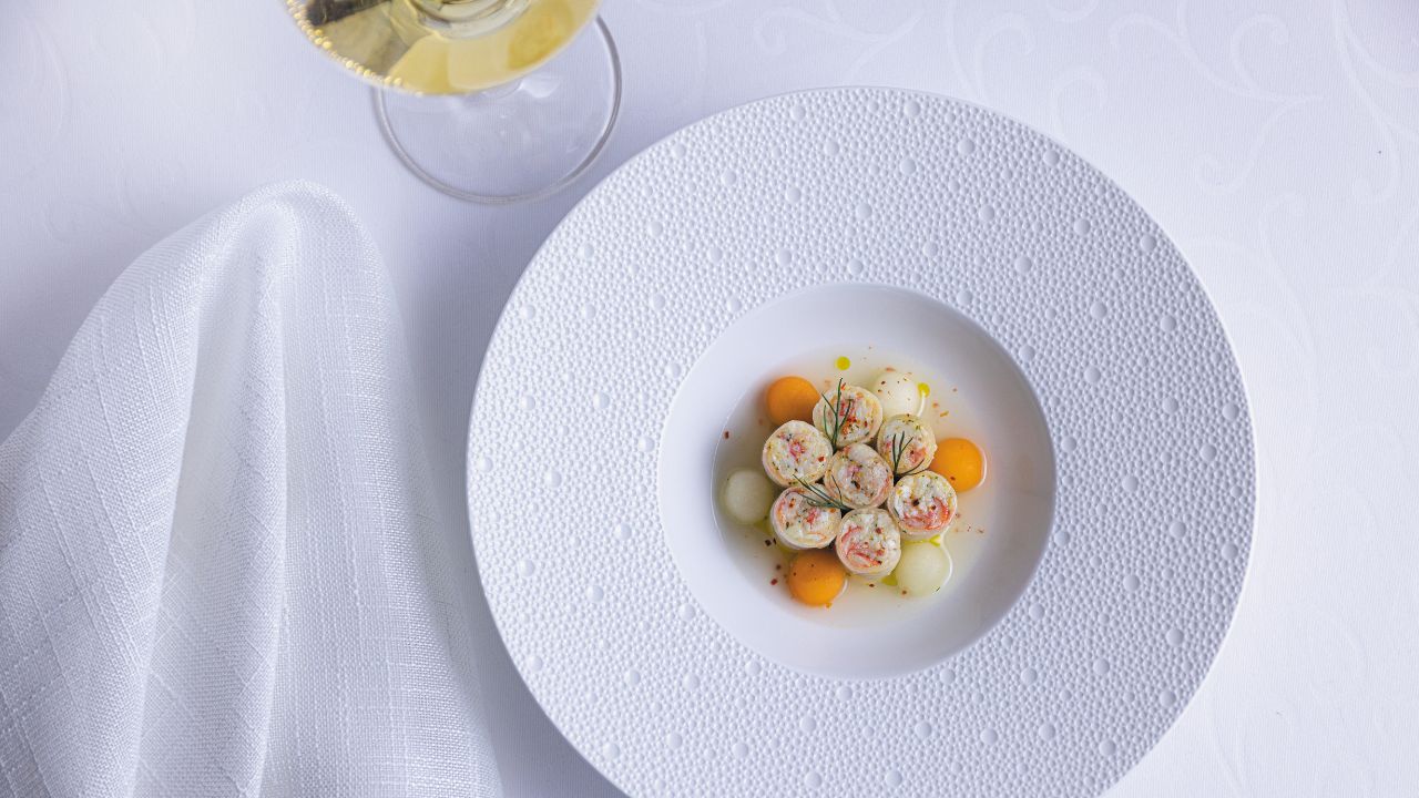 Azure, el nuevo restaurante insignia de Regent Seven Seas Cruises 