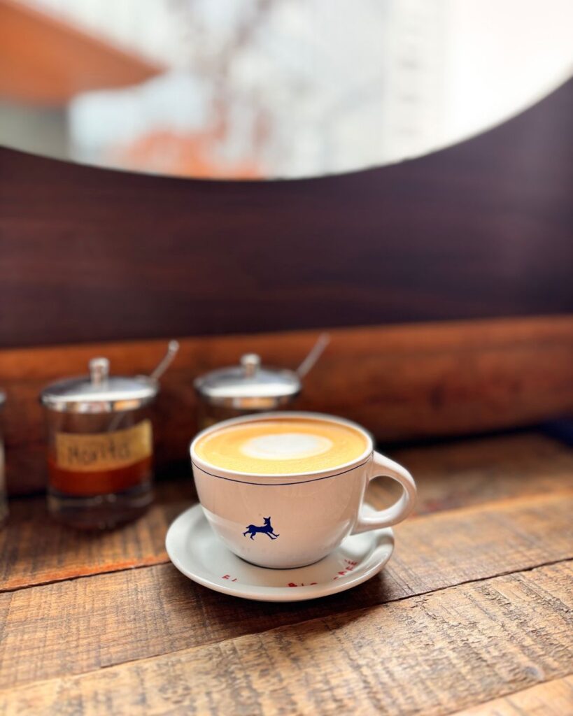 Bitácora del Paladar: Bambis Café, un huevo, tortilla de harina y música con nostalgia