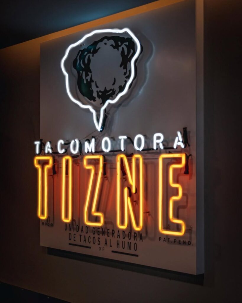 Tizne Tacomotora: humo, tacos y un décimo aniversario