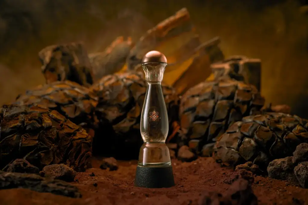 El Tequila Blanco Ahumado es la novedad hecha con técnicas ancestrales de la licorería Clase Azul