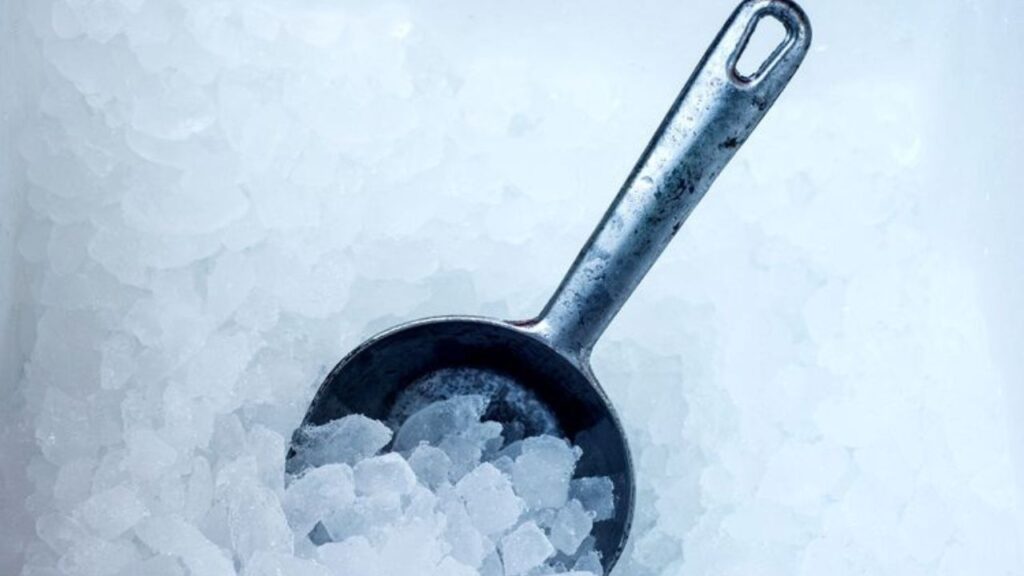 Por qué es importante la forma y el tamaño del hielo en tu bebida