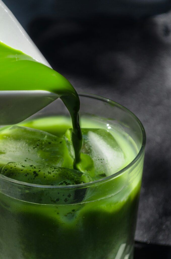 ¿Antojo de matcha? Sí, pero en limonada