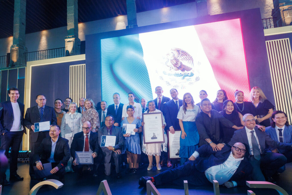 Celebran la 34a edición del Premio al Mérito Restaurantero