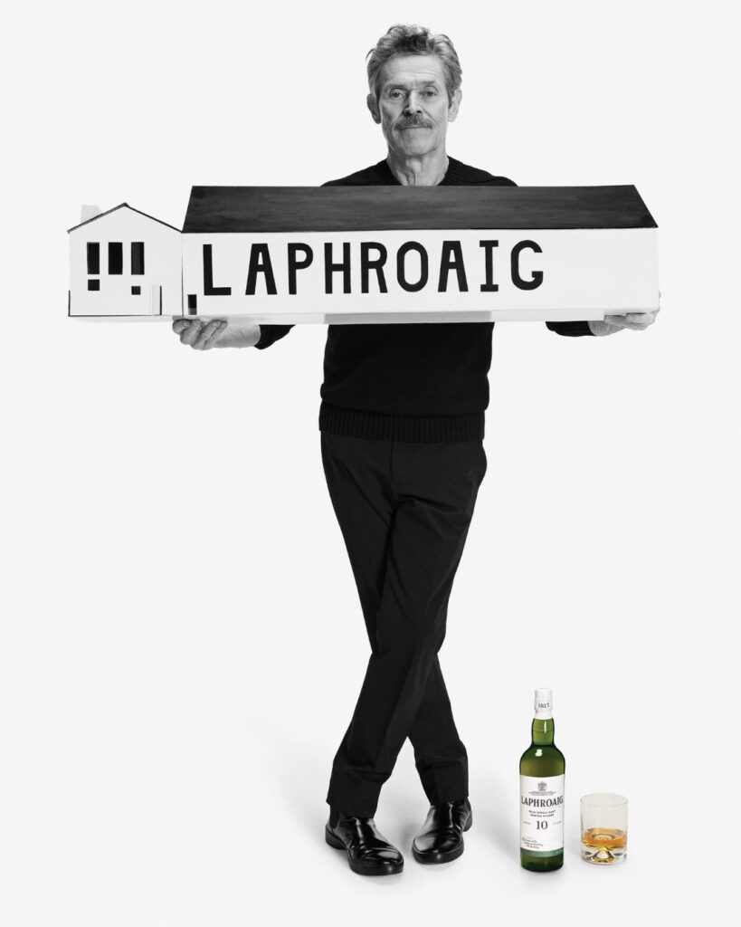 Willem Dafoe y Laphroaig crean juntos un nuevo whisky escocés
