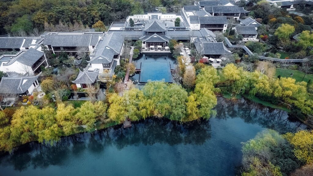 Hangzhou: donde el agua sueña y el alma descansa