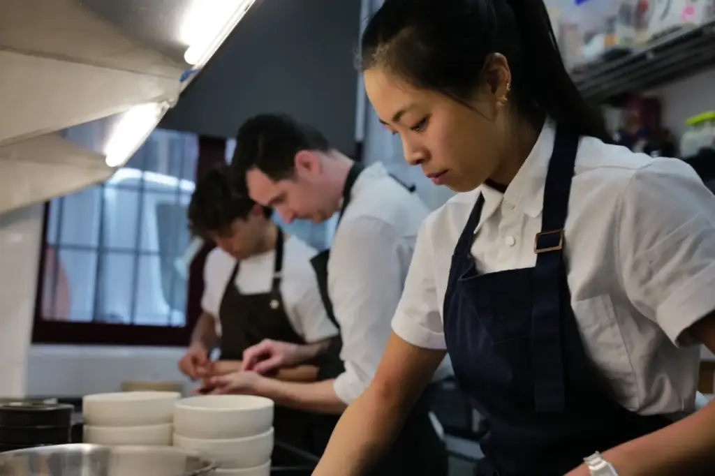 Fusión y tradición en la mesa: la experiencia Best New Chefs España 2025 en Na Num