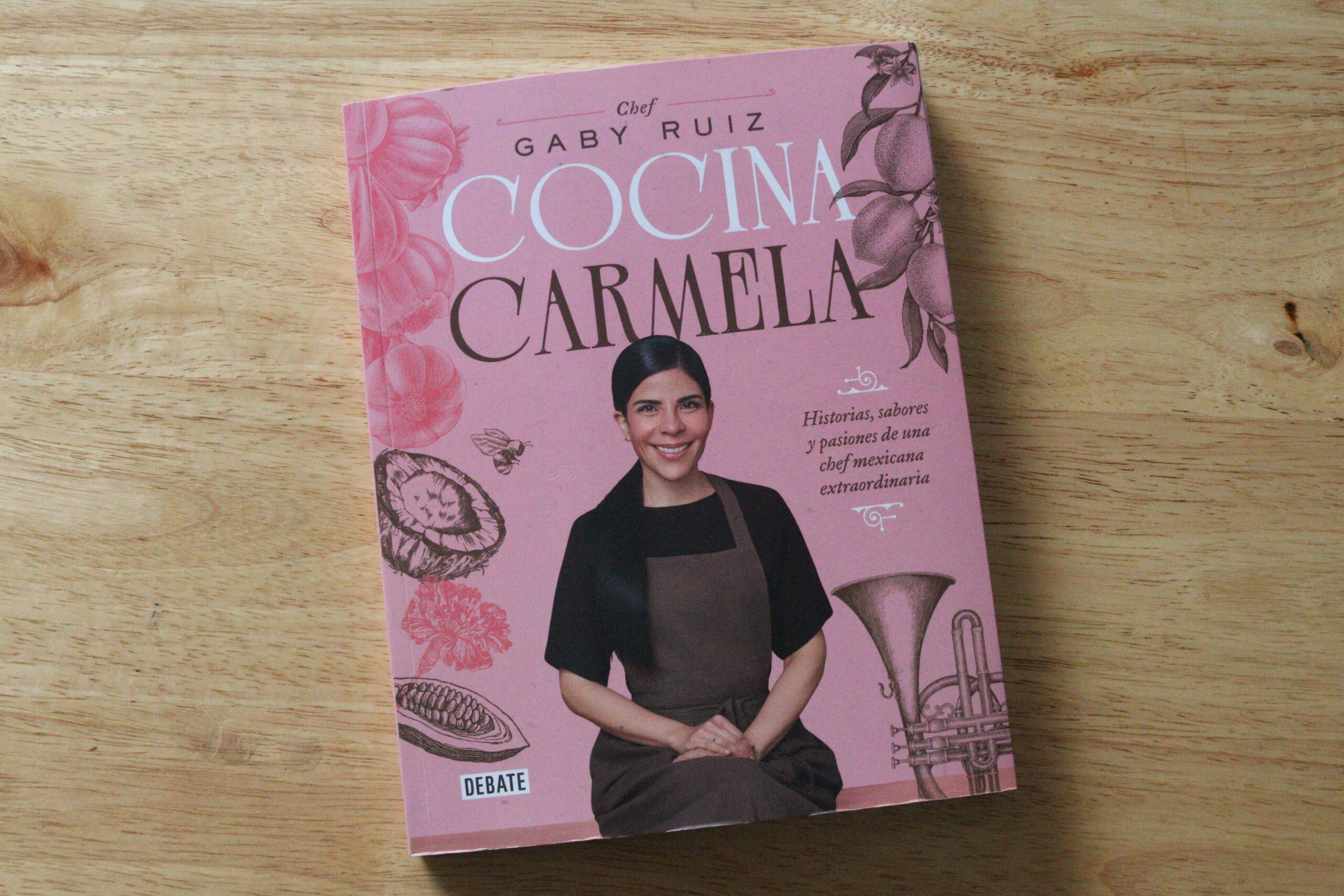 Carmela: el universo creativo de Gaby Ruiz llega al papel
