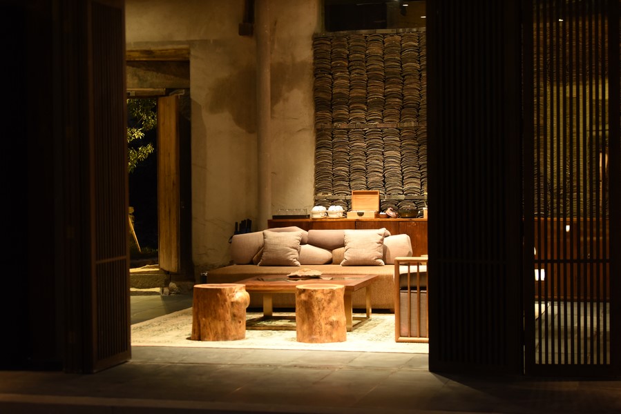 Entre siglos y bambú: el susurro secreto de Tsingpu Tulou Retreat