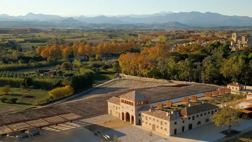 Hospitalidad, vino y cultura: Perelada acoge con las puertas abiertas
