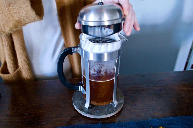 Sigue estos pasos y logra el café perfecto con prensa francesa