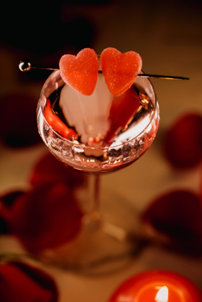 Amor, vino y buena mesa: así se celebra San Valentín este año