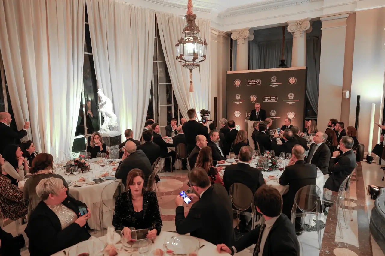 Parmigiano Reggiano elige Madrid para honrar a los custodios de su excelencia