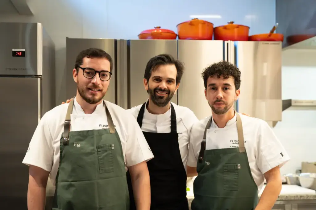 Pabú y Fusión 19, cocinan todo el menú al alimón en un encuentro a seis manos con estrella Michelin