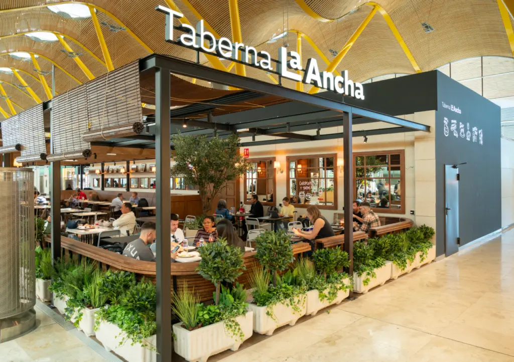 Taberna La Ancha aterriza en la T4 de Barajas de la mano de Areas