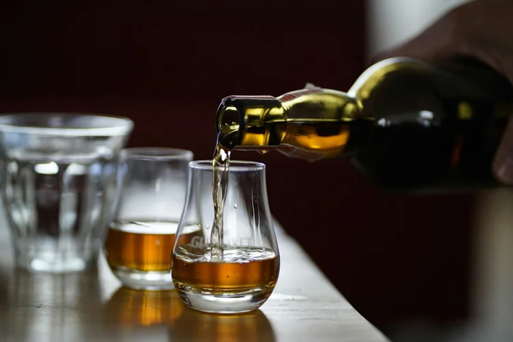 Del single malt al océano: esta travesía celebra la cultura del whisky