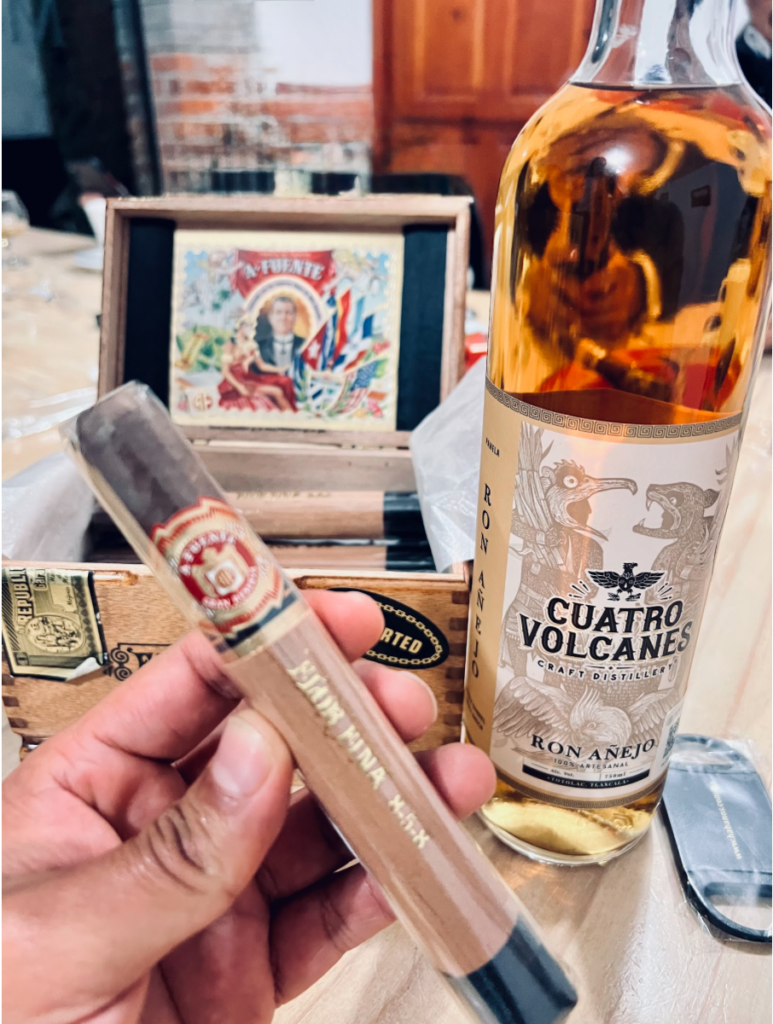 El arte de maridar rones mexicanos con puros y habanos