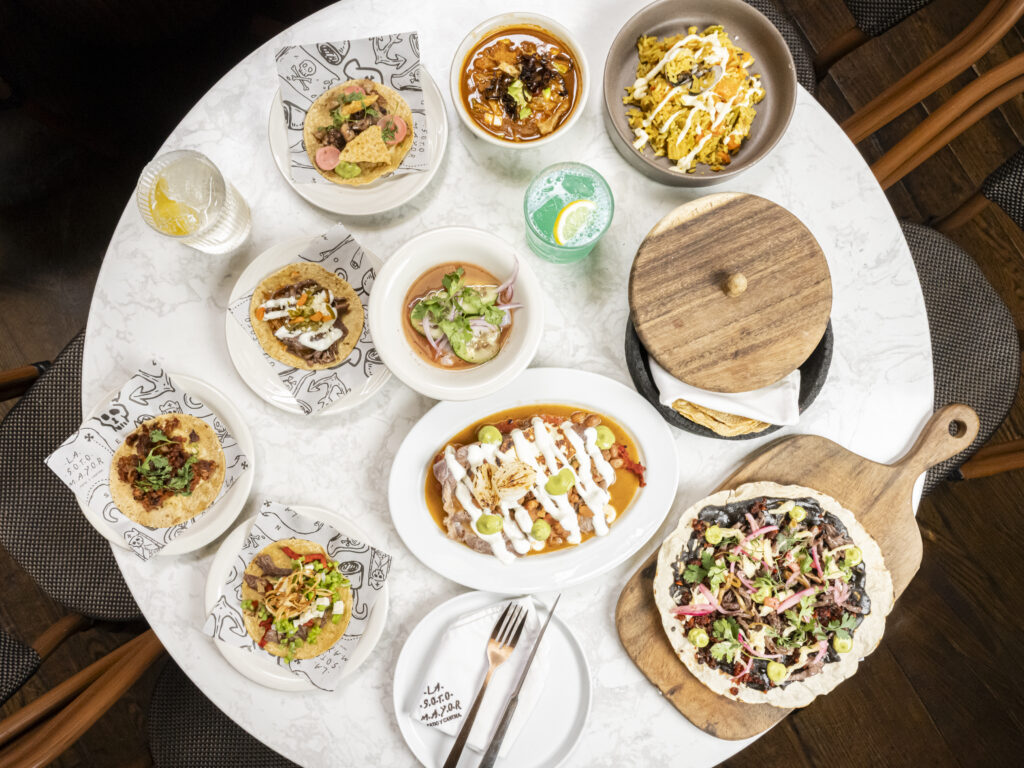 En esta cantina puedes beber clásicos musicales del regional mexicano